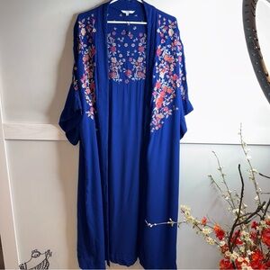 Floral Embroidered Blue Kimono with embroidery.  Reminiscent of Johnny Was